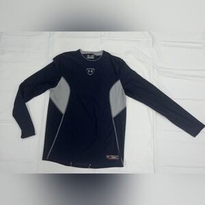 Under Armour Men's Black and Gray Long Sleeve Shirt
